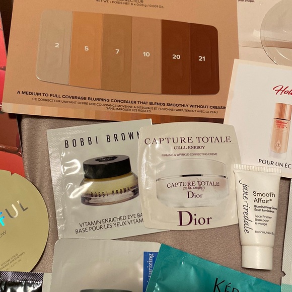 Luxe Skincare Haircare Makeup Sample Kit - Picture 3 of 8